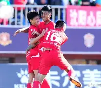 中国足球比赛场面纷争不断,球员表现抢眼吗